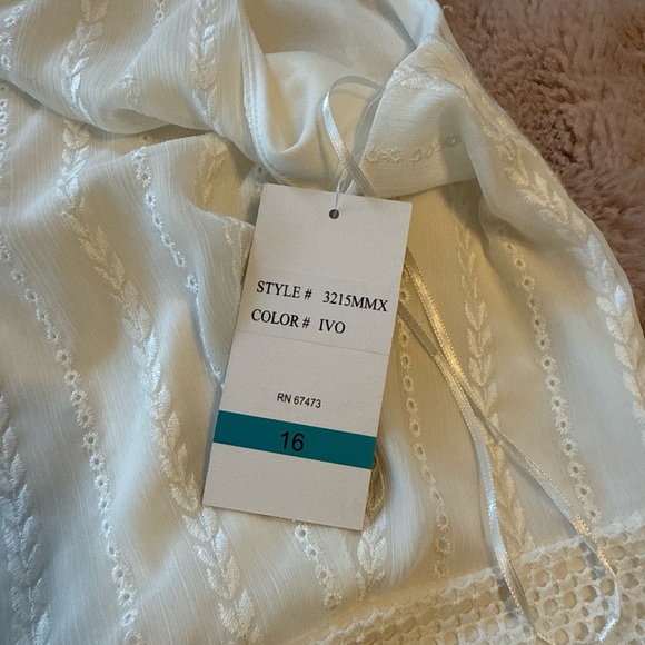 Taylor Cream Sleeveless Lace-Detail Midi Dress - Picture 2 of 3